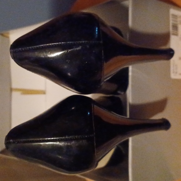 Franco Sarto Women's Crash Black/White Leather Peep Toe Slip On Pumps - Sz 8.5M - Picture 11 of 12